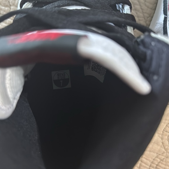 Air Jordan Nike 1 Retro High OG Smoke Gray Sneakers - Picture 6 of 11